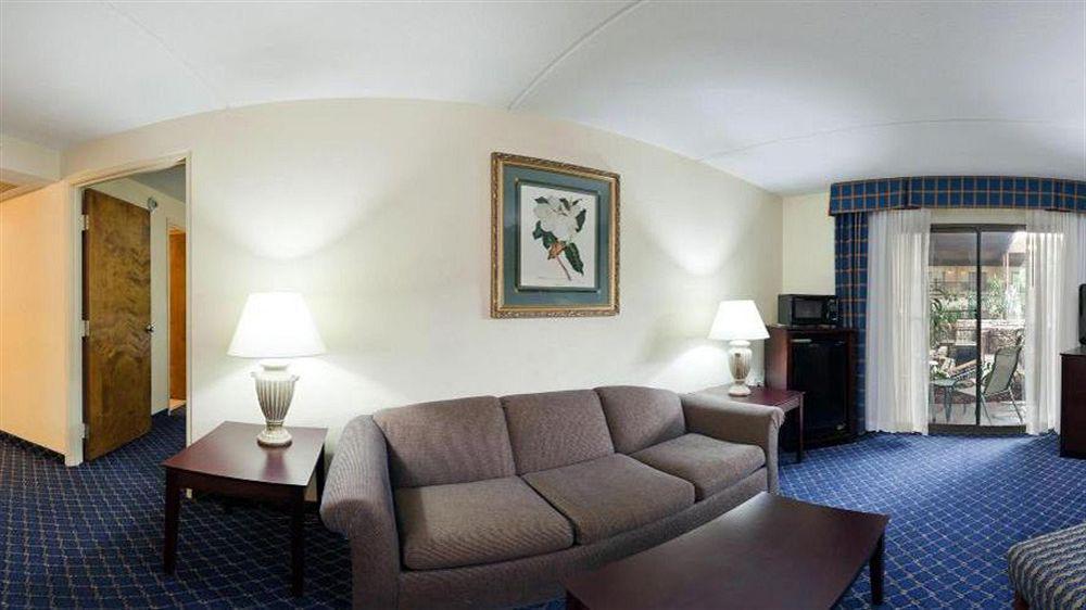 Boxboro Regency Hotell Boxborough Exteriör bild